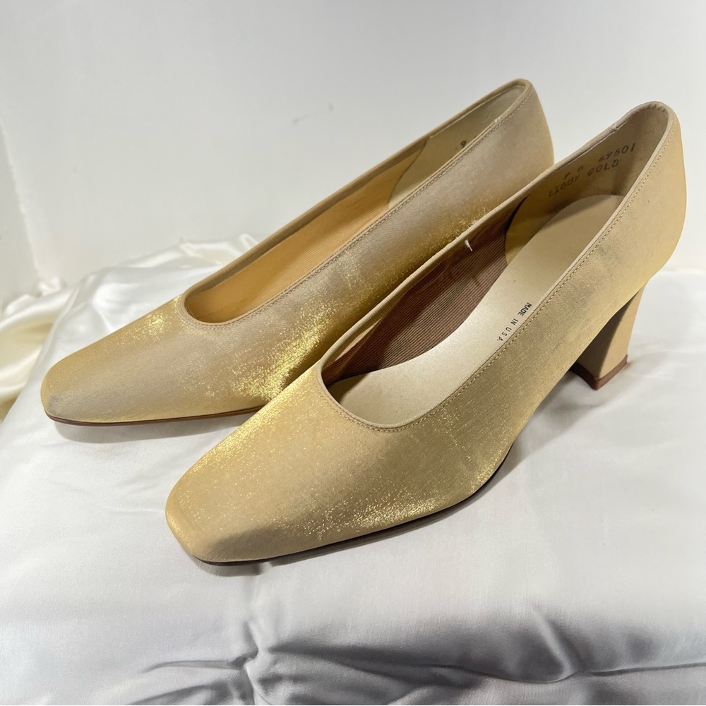 Private collection gold heels size 9